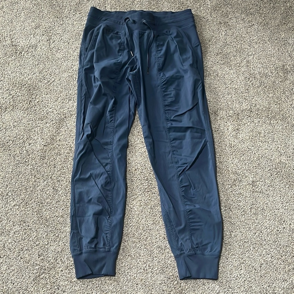 Lululemon Dance Studio Joggers - size 10